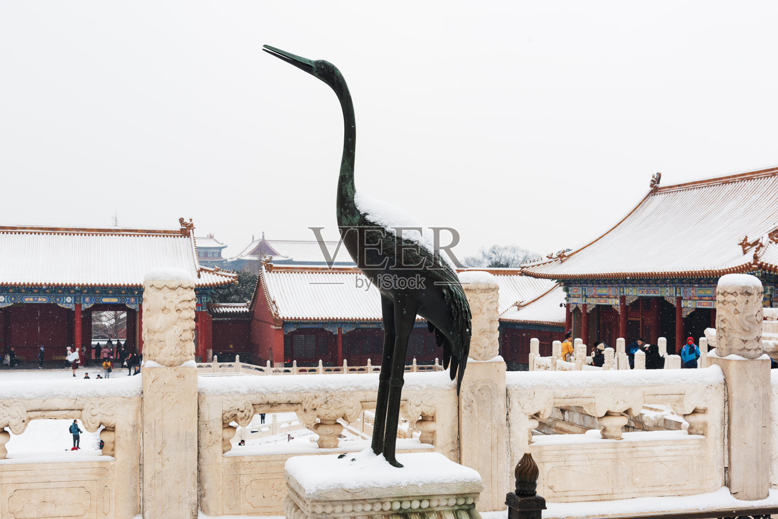 北京紫禁城的汉白玉鹤雕塑照片摄影图片