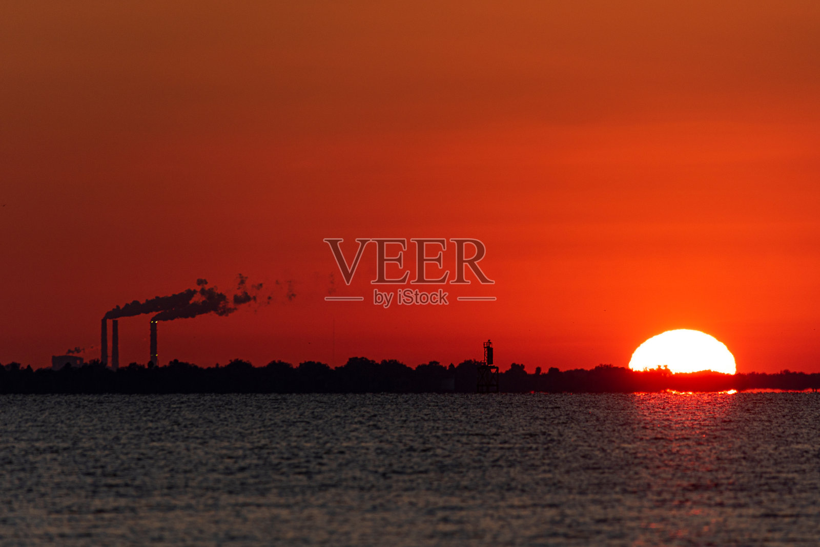 海上日出照片摄影图片