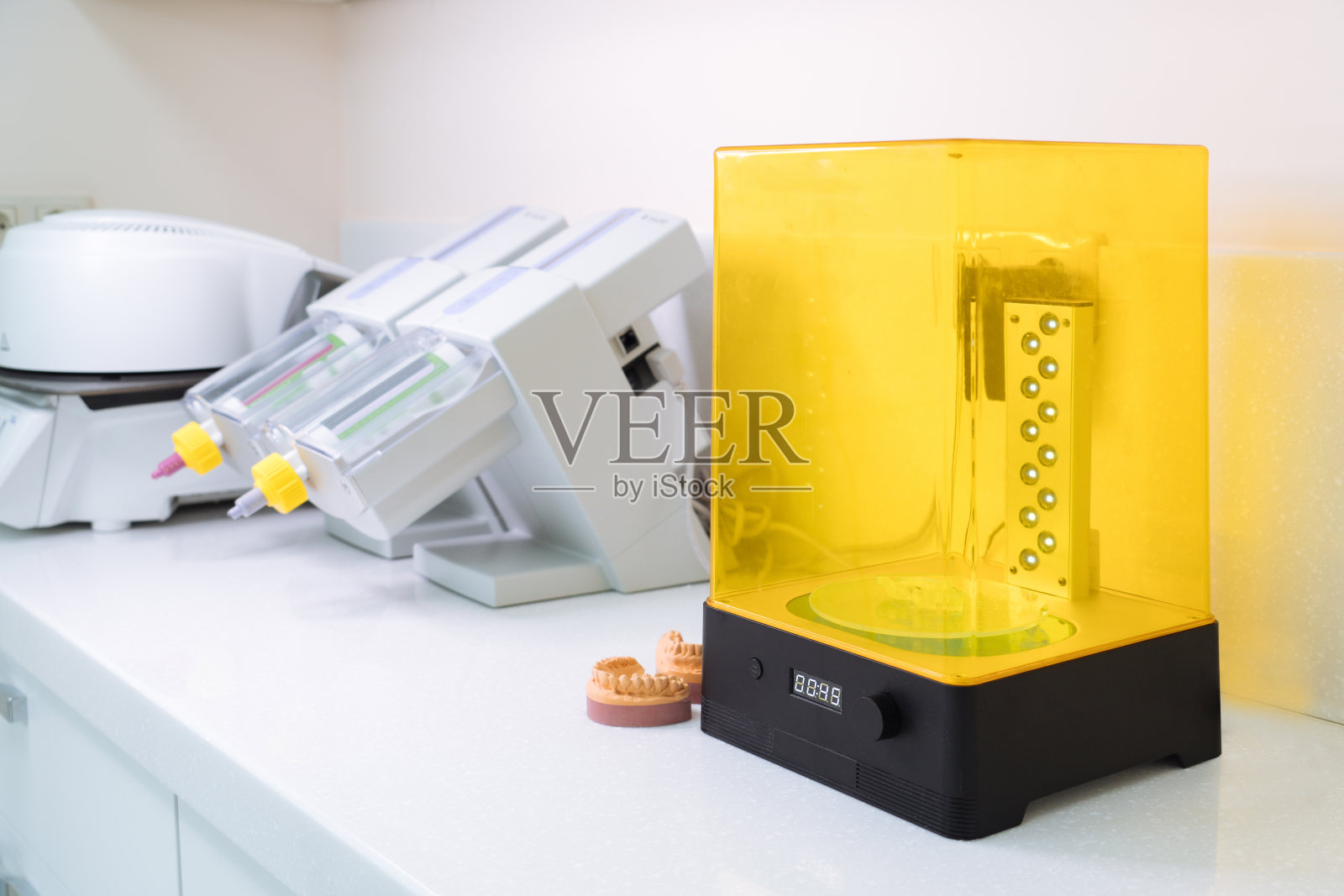 用于清洗牙科3d打印的设备照片摄影图片