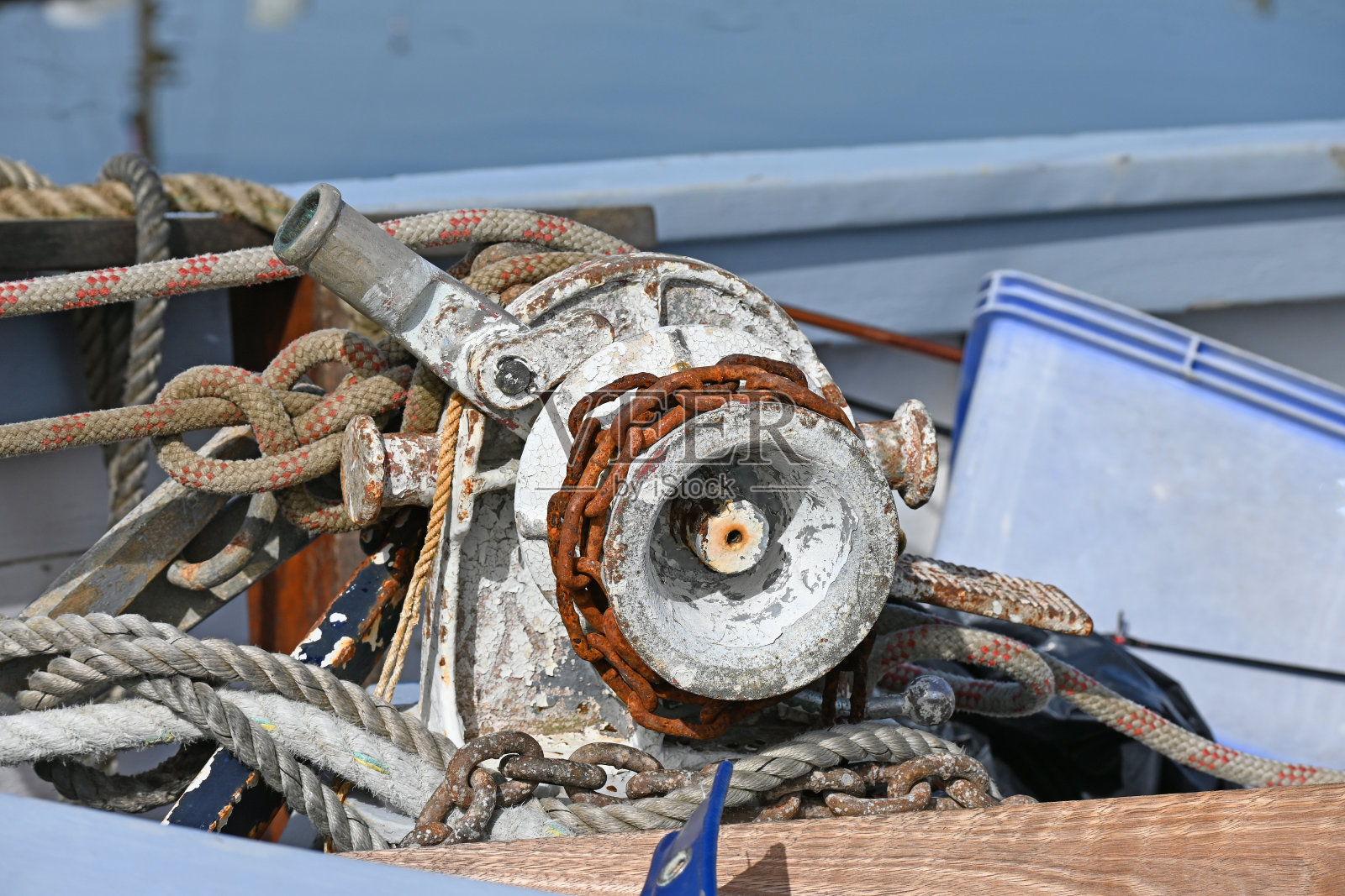 旧船绞车照片摄影图片