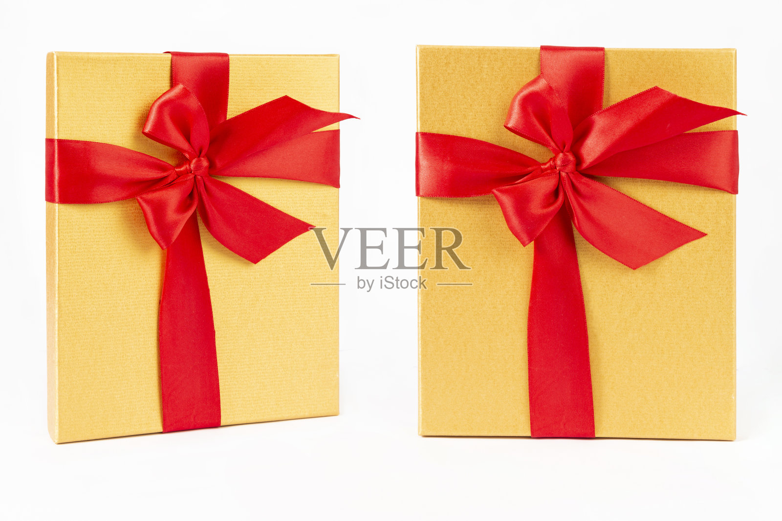 白底红丝带礼盒照片摄影图片