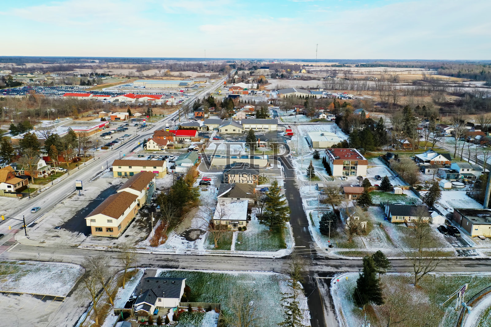 加拿大安大略省卡尤加岛冬季鸟瞰图照片摄影图片