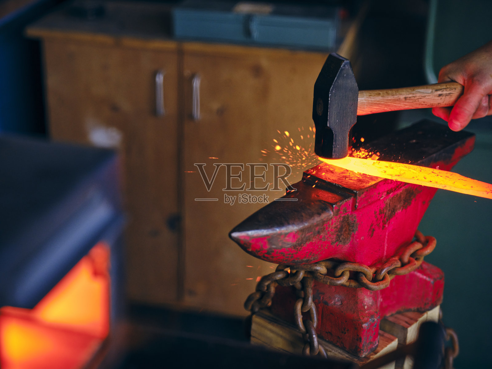 家用锻造刀制作照片摄影图片