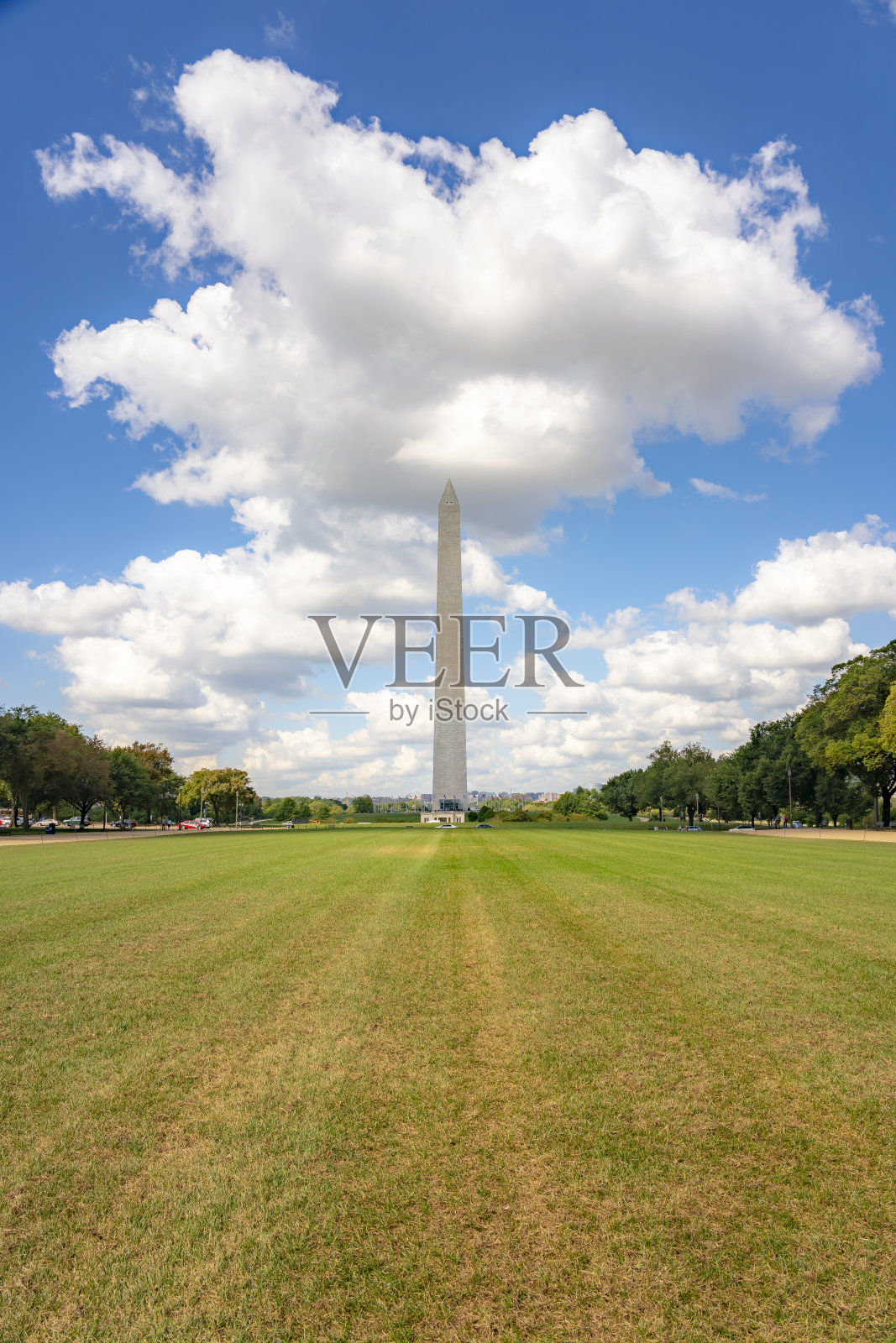 华盛顿纪念碑：为纪念美国首任总统乔治·华盛顿而建的方尖碑照片摄影图片