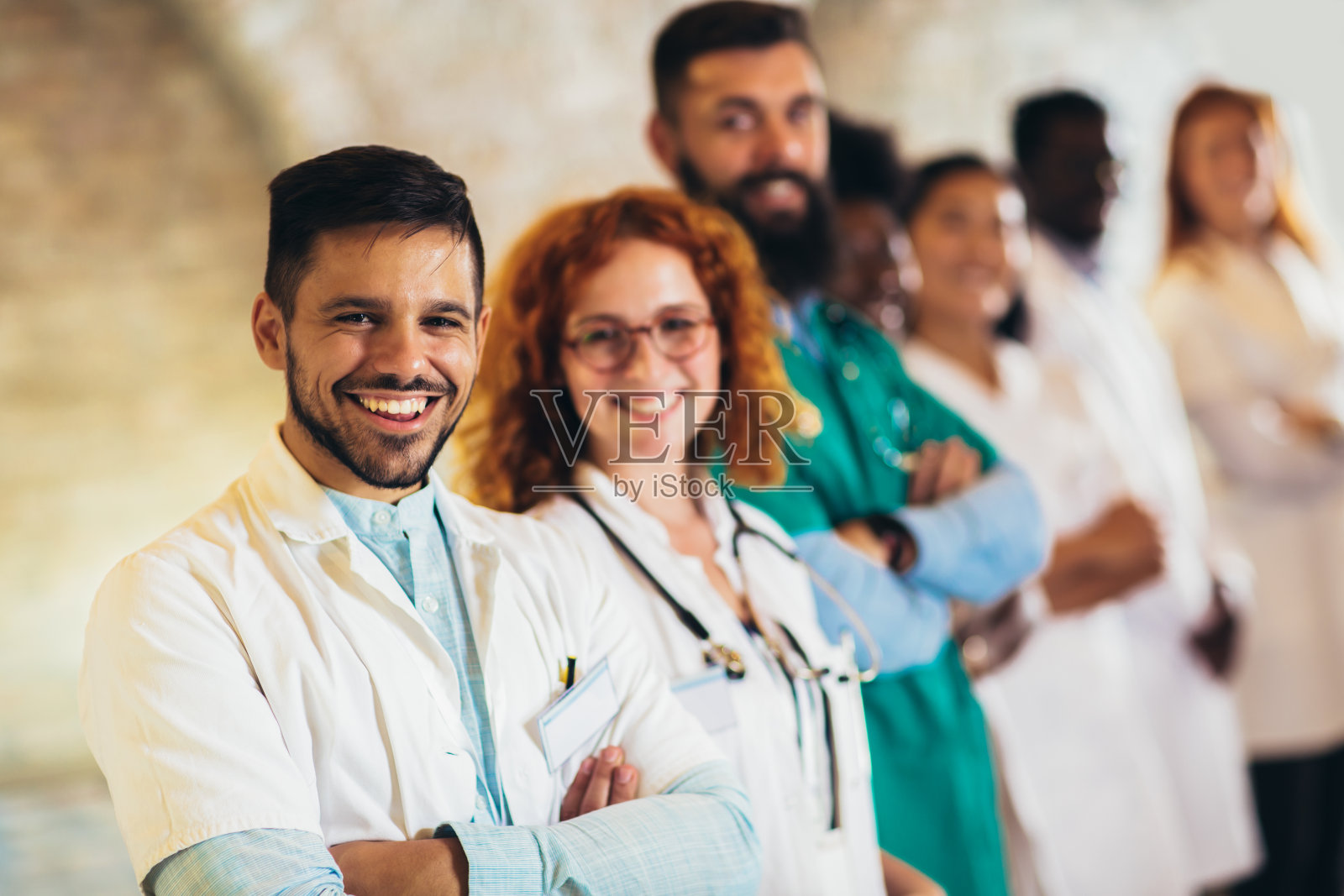 医院、职业、人、医学理念——快乐医生在医院的群体照片摄影图片