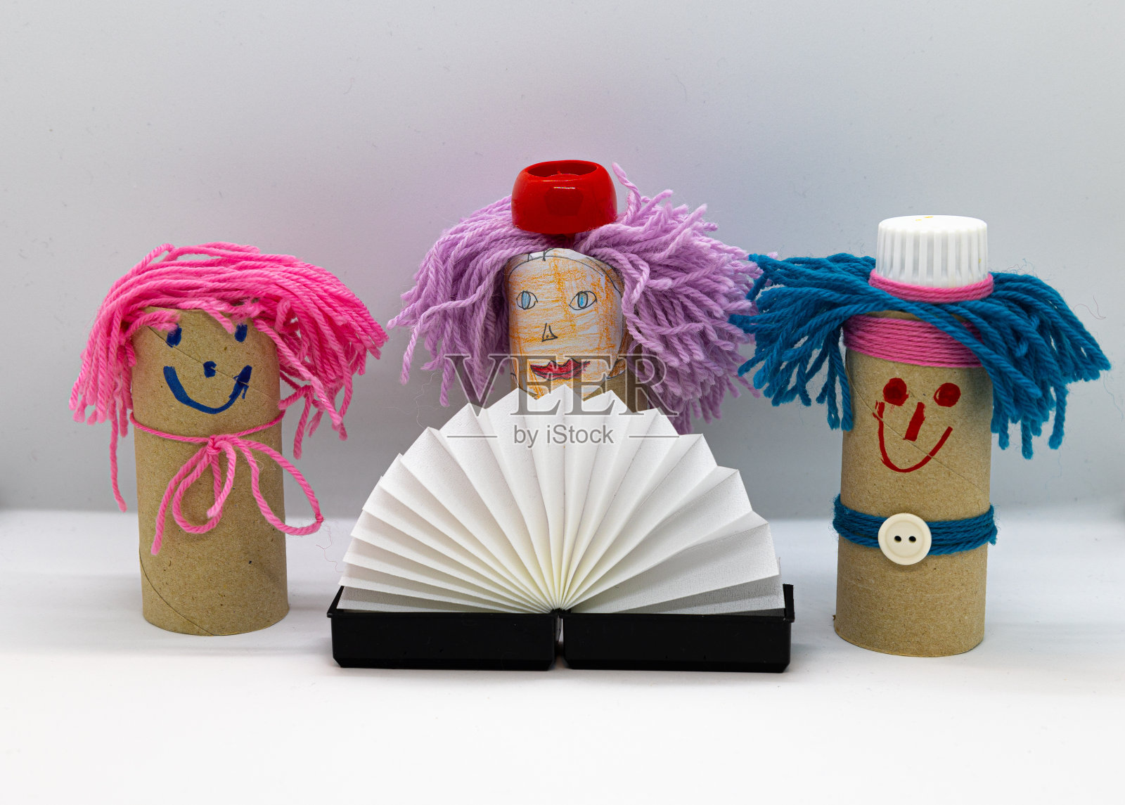 由幼儿创作的创意人物照片摄影图片