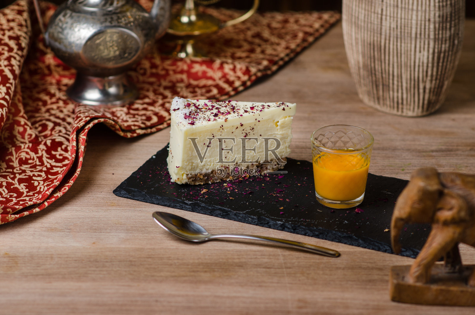 椰子芝士蛋糕照片摄影图片