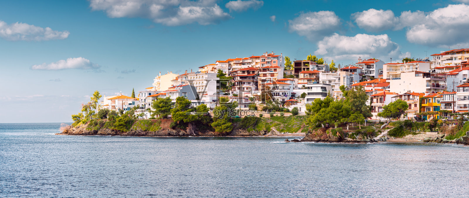 希腊哈尔基季迪基索尼阿新马尔马拉斯度假小镇的房屋和别墅照片摄影图片