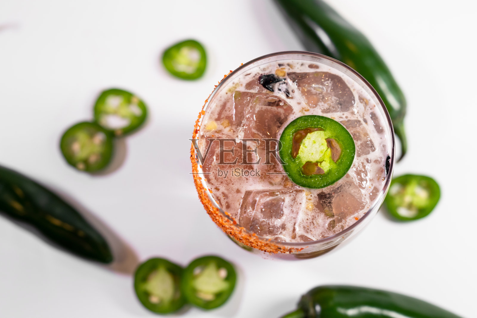 鸟瞰墨西哥辣椒鸡尾酒照片摄影图片