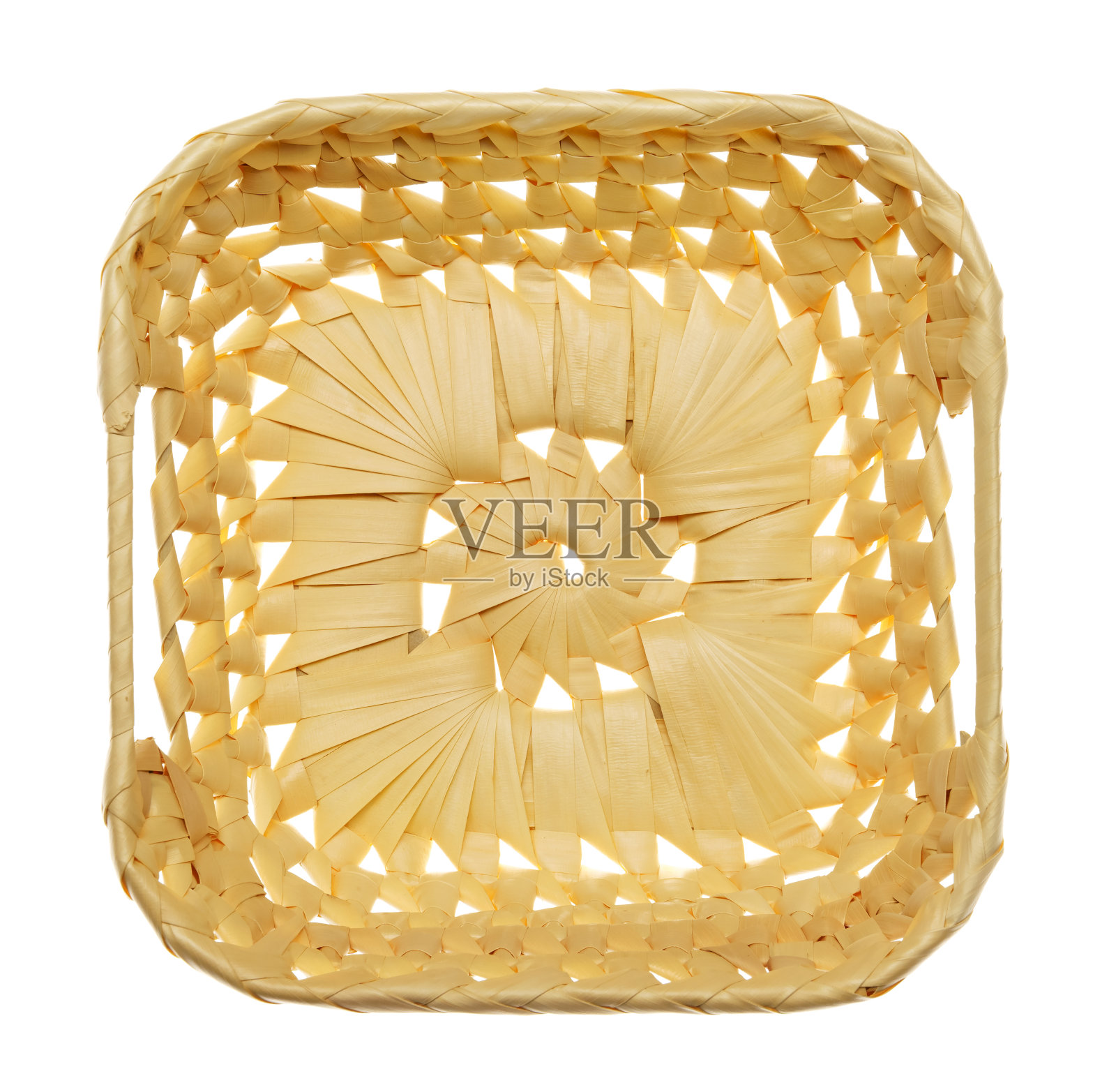 一个方形的柳条水果篮，详细的白色背景，一个孤立的物体的真实照片照片摄影图片
