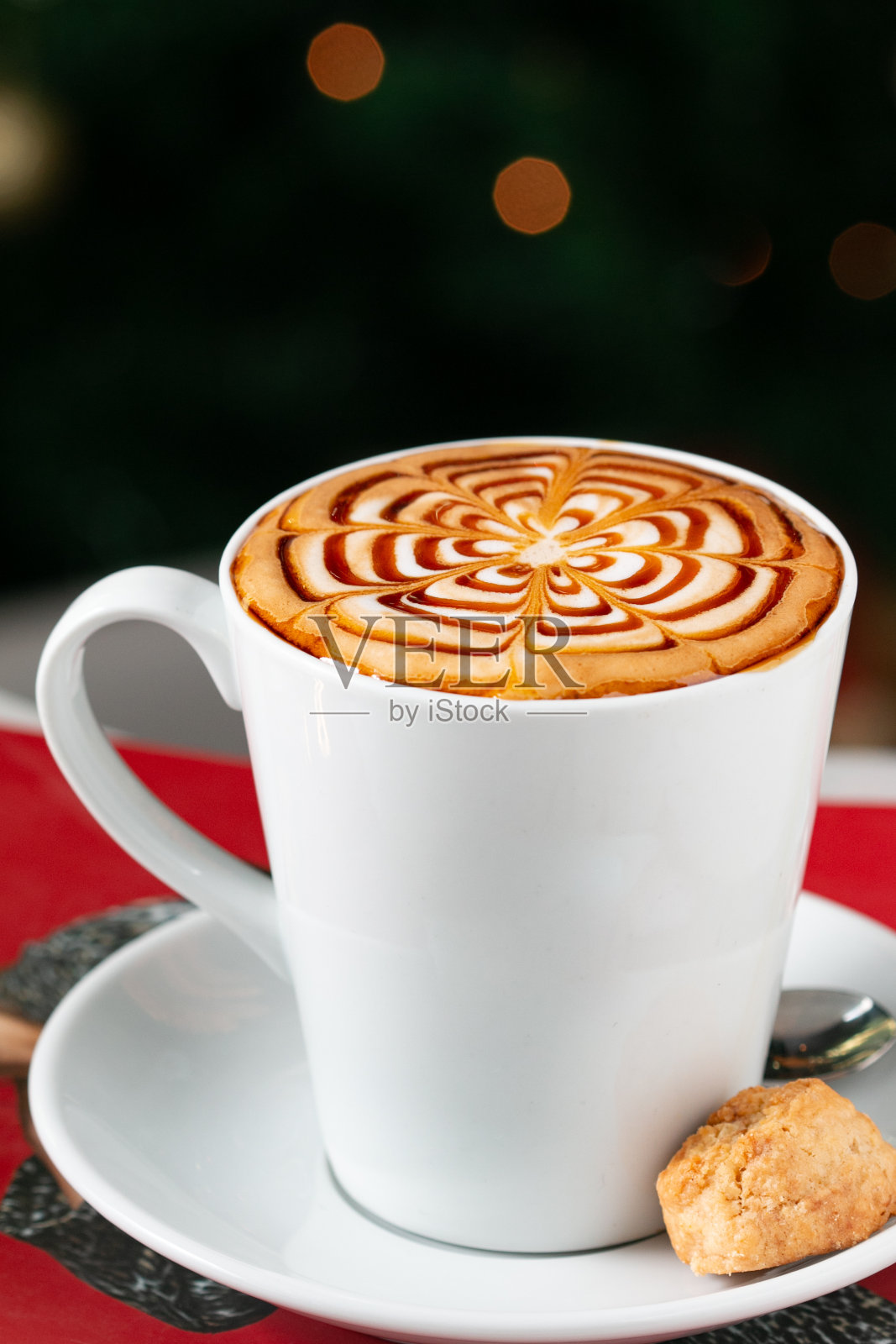 美式咖啡，卡布奇诺，拿铁，牛奶咖啡，咖啡泡沫，焦糖咖啡，焦糖咖啡，杯式咖啡，意式咖啡照片摄影图片