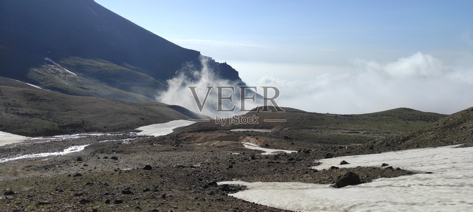 从山顶俯瞰全景。照片摄影图片