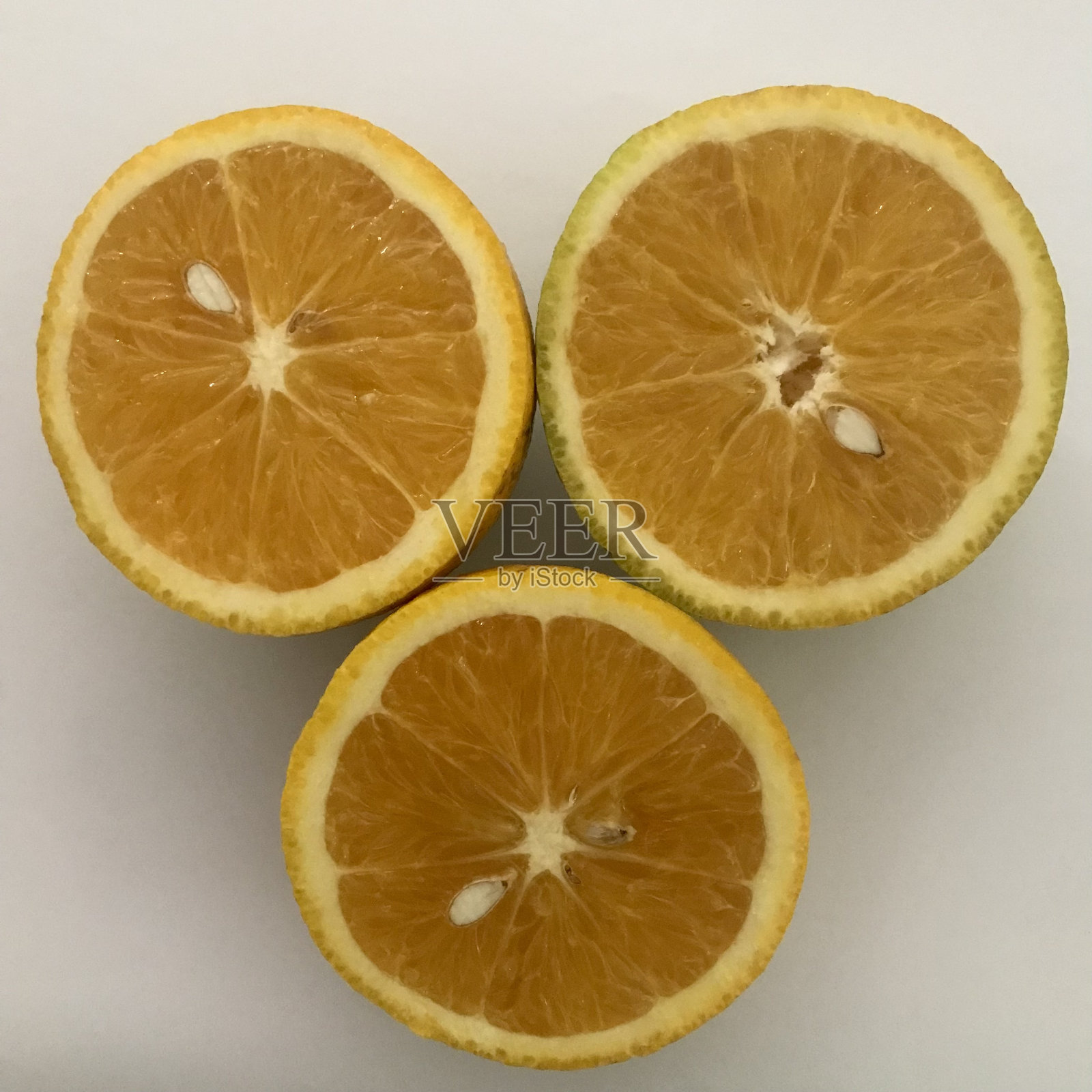 白色背景上的橙色照片摄影图片