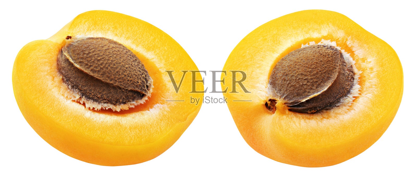 杏的一半或李子孤立在白色上照片摄影图片