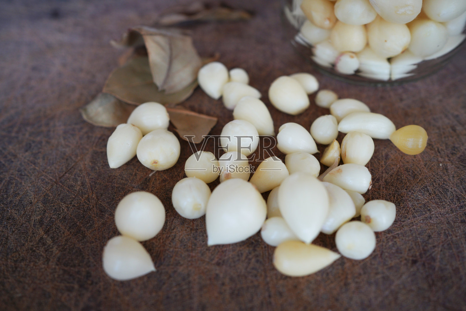 一瓣大蒜。照片摄影图片