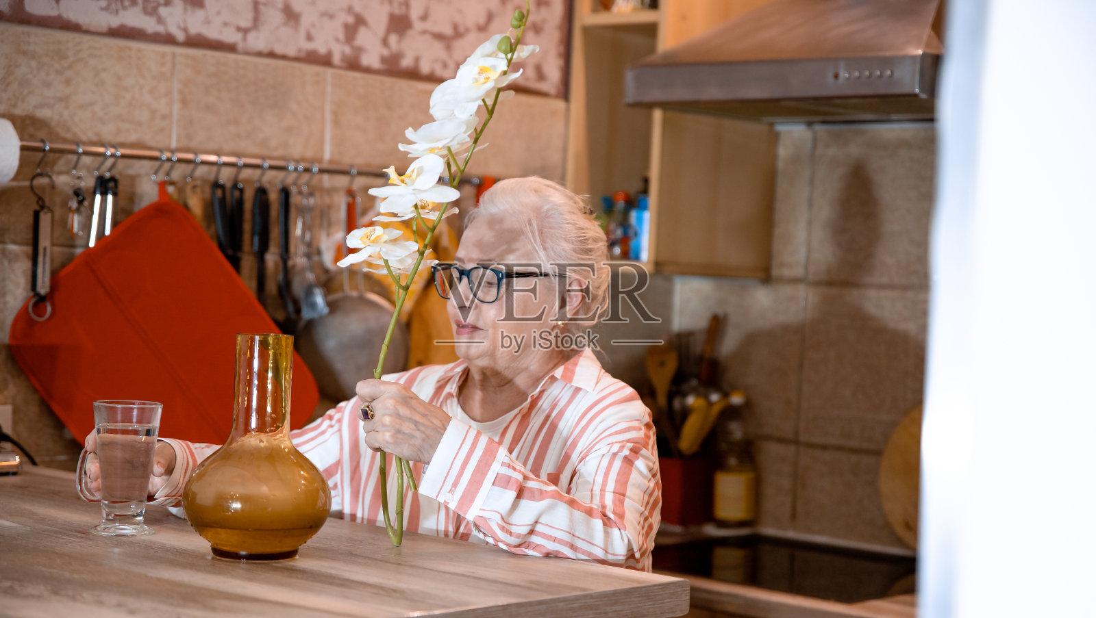 用花装饰家照片摄影图片