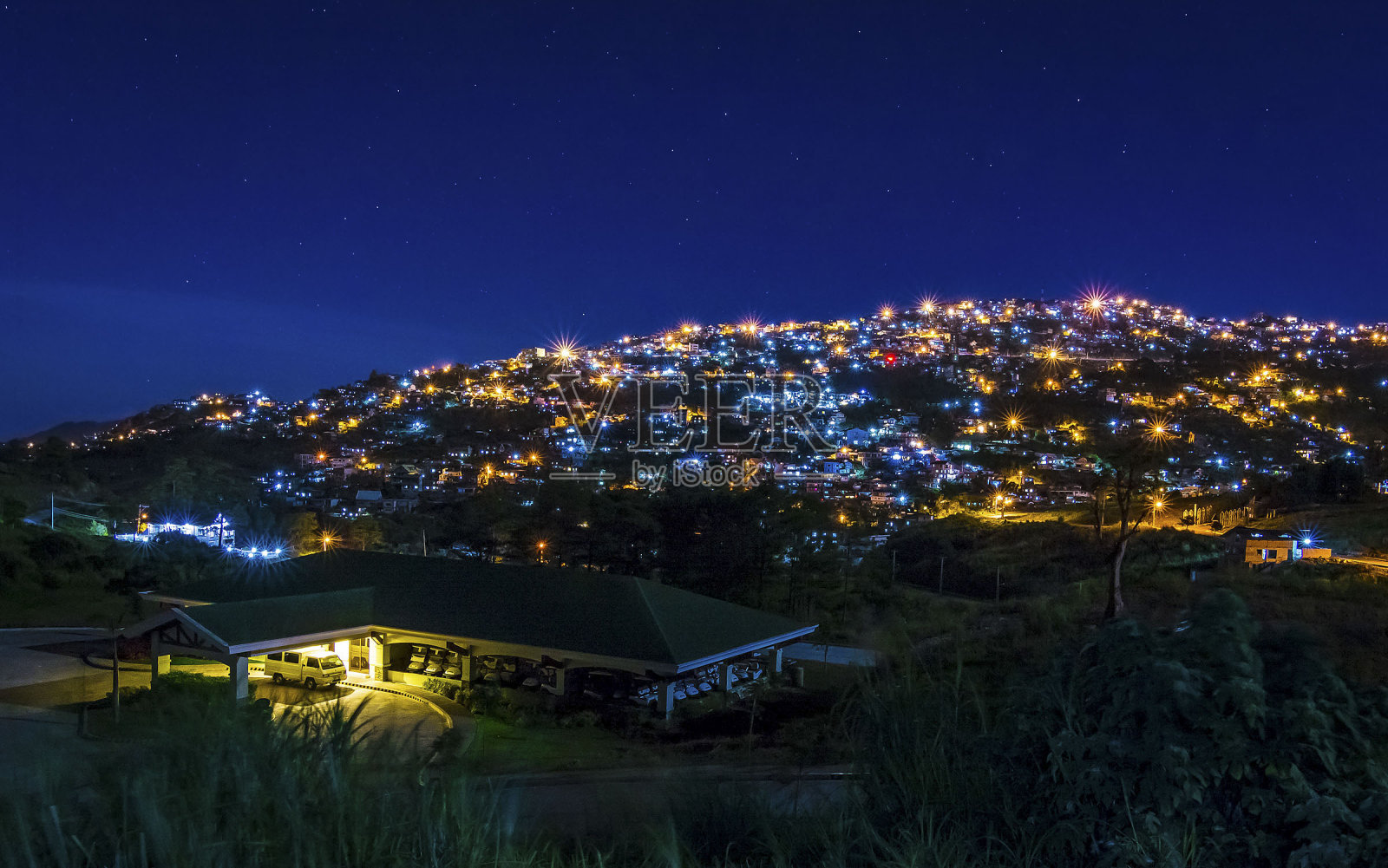 菲律宾碧瑶市郊的夜景照片摄影图片