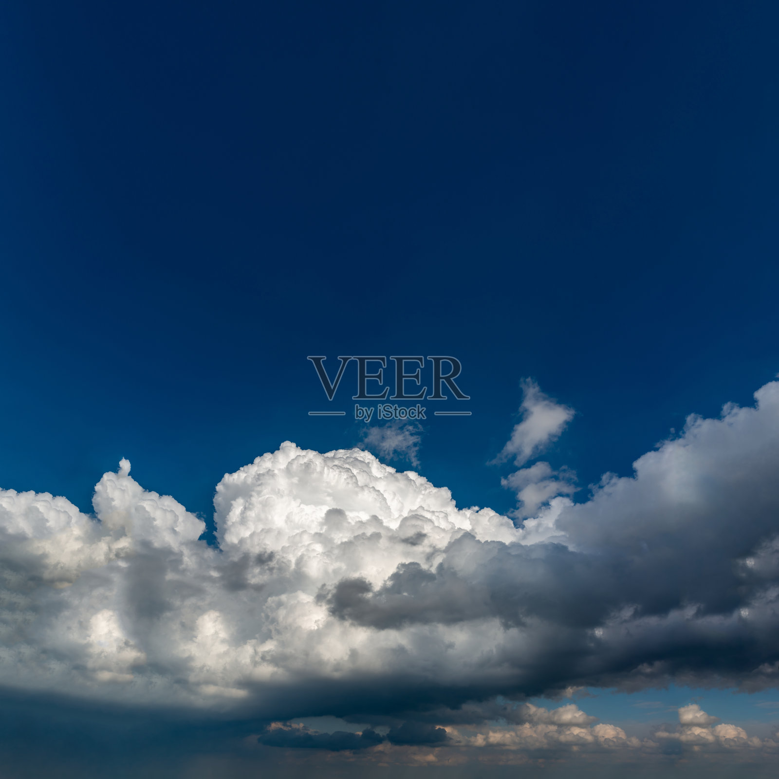 神奇的黑暗雷云照片摄影图片