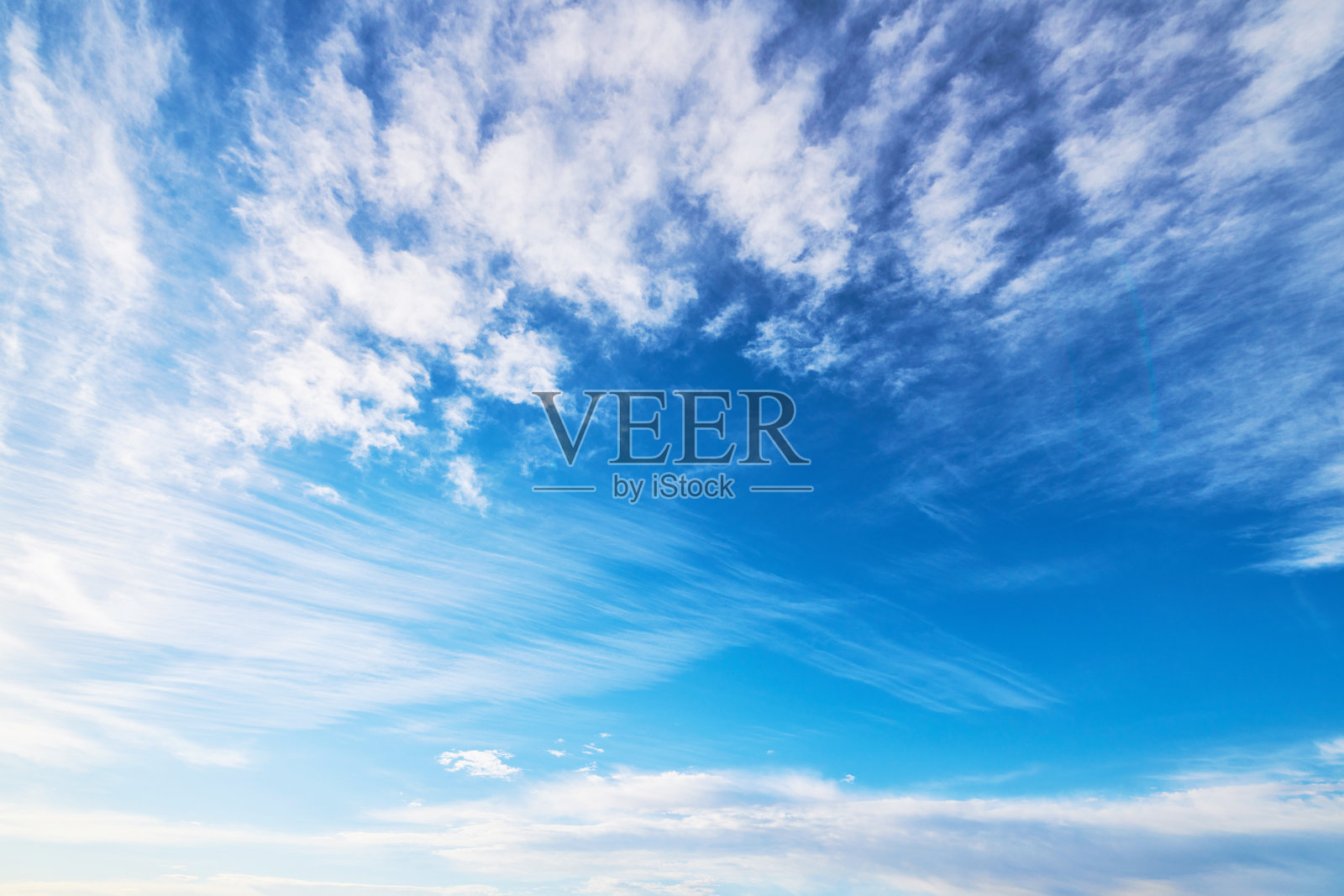 大蓝蓝的天空和白云的自然背景照片摄影图片