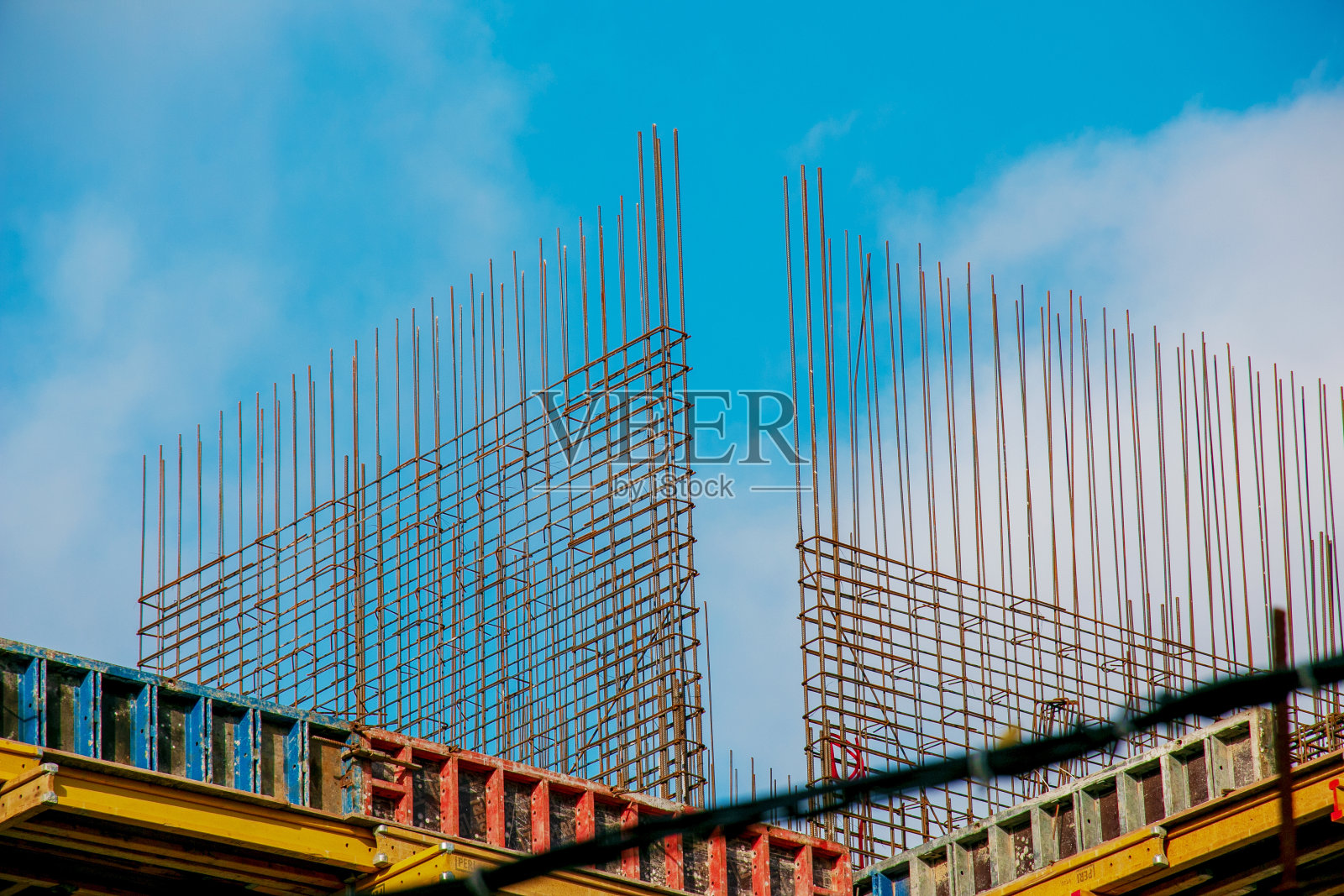 钢筋混凝土配制钢筋混凝土梁结构照片摄影图片