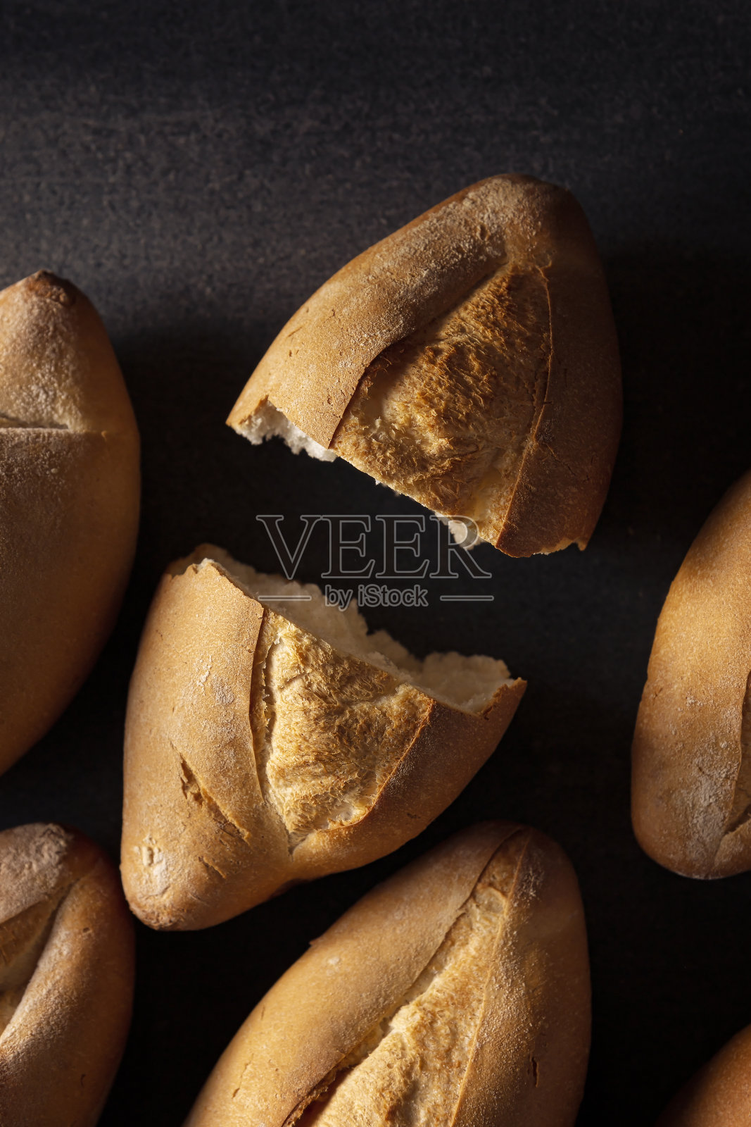 波利洛面包平铺照片摄影图片