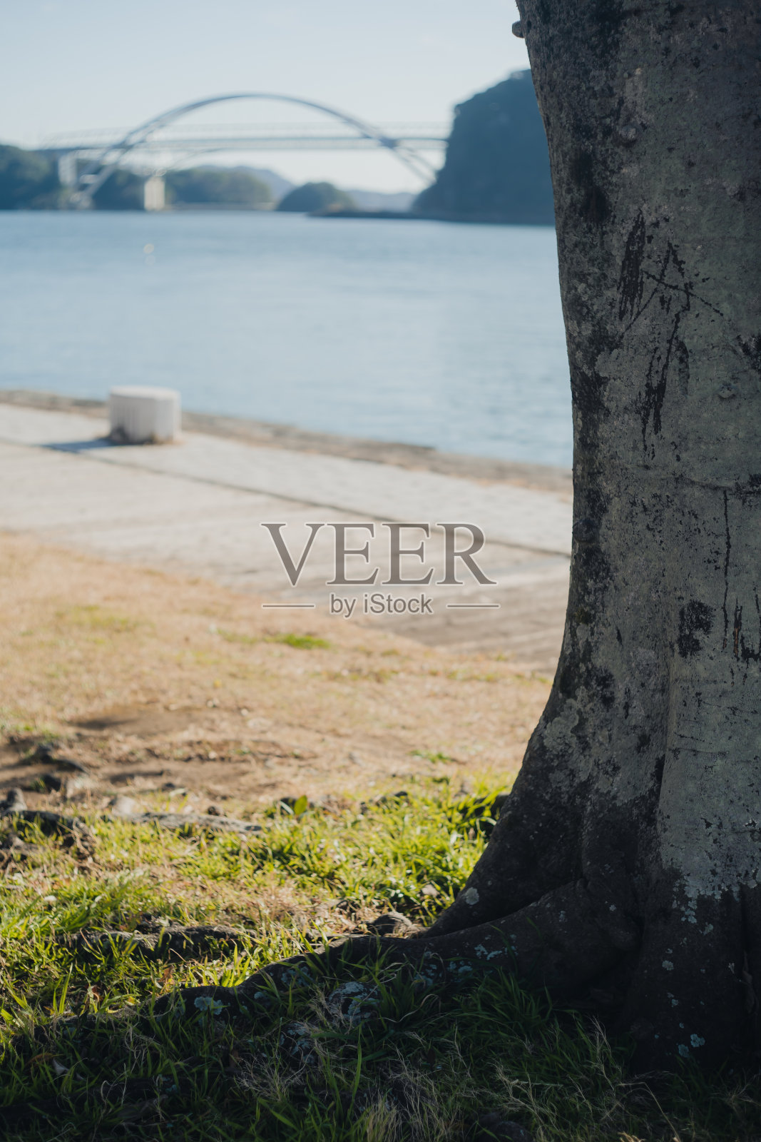 拥有明治工业遗产的滨水景点。照片摄影图片