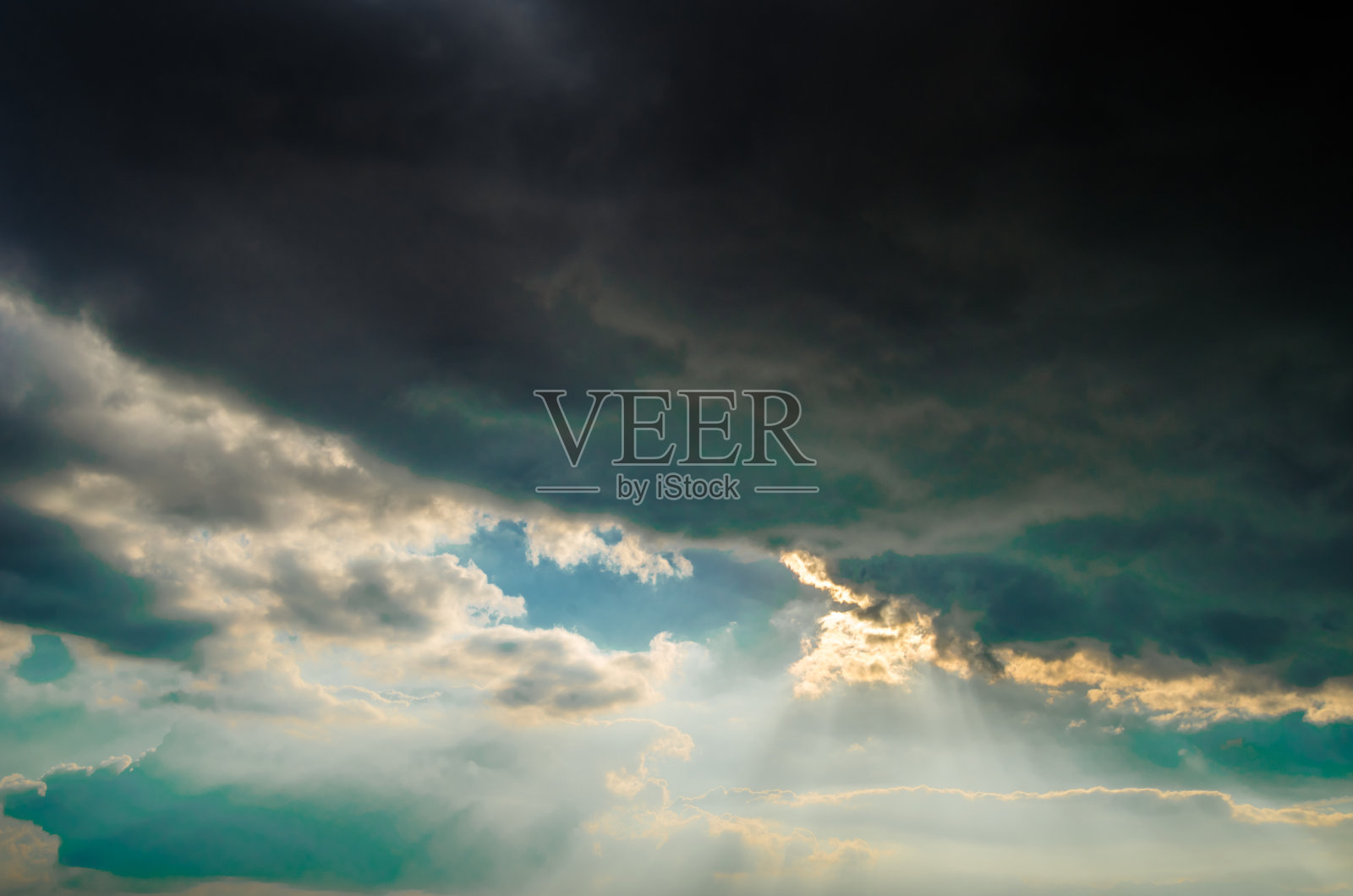 日落时的彩云照片摄影图片