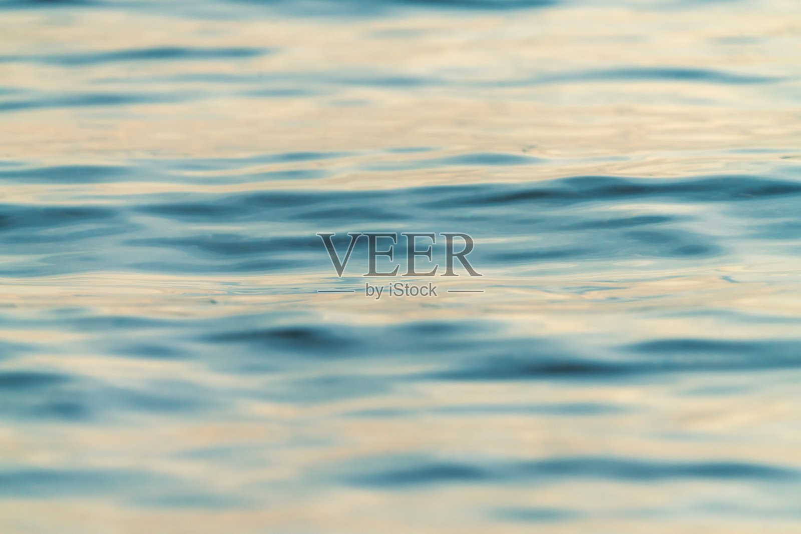 小波上的光反射照片摄影图片