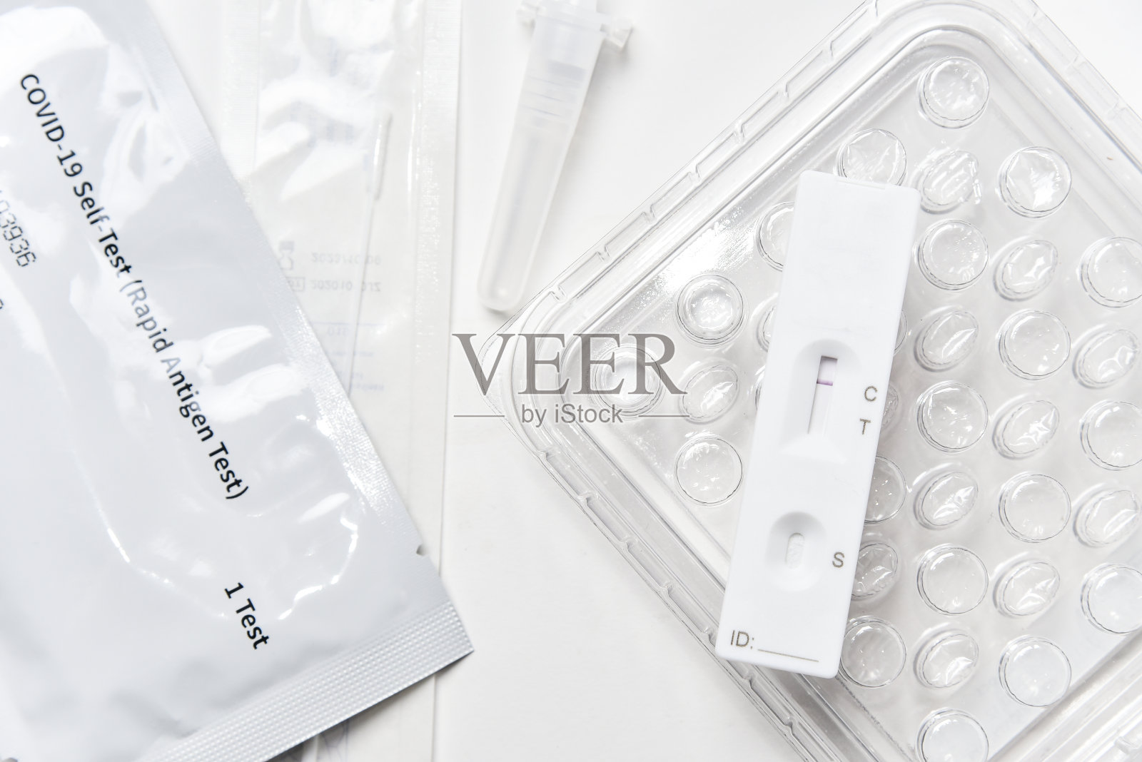 新型冠状病毒肺炎自我抗原快速表达检测阴性照片摄影图片