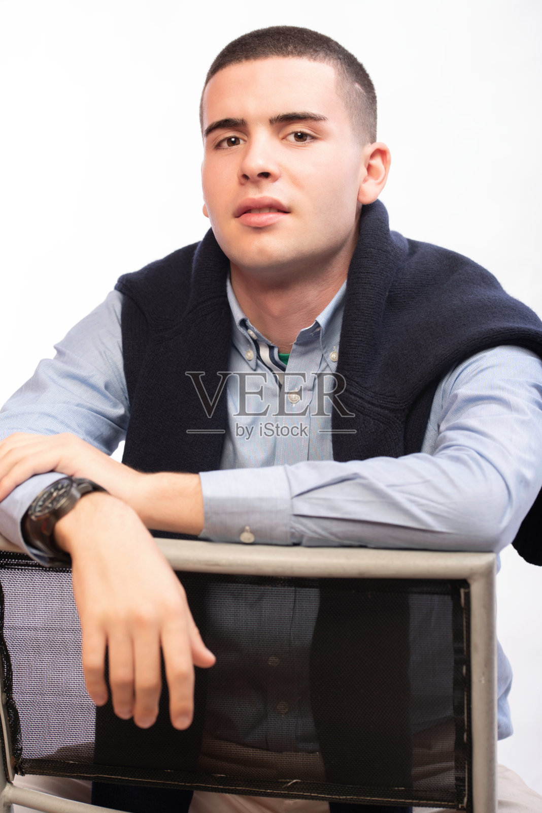 年轻人摆姿势照片摄影图片