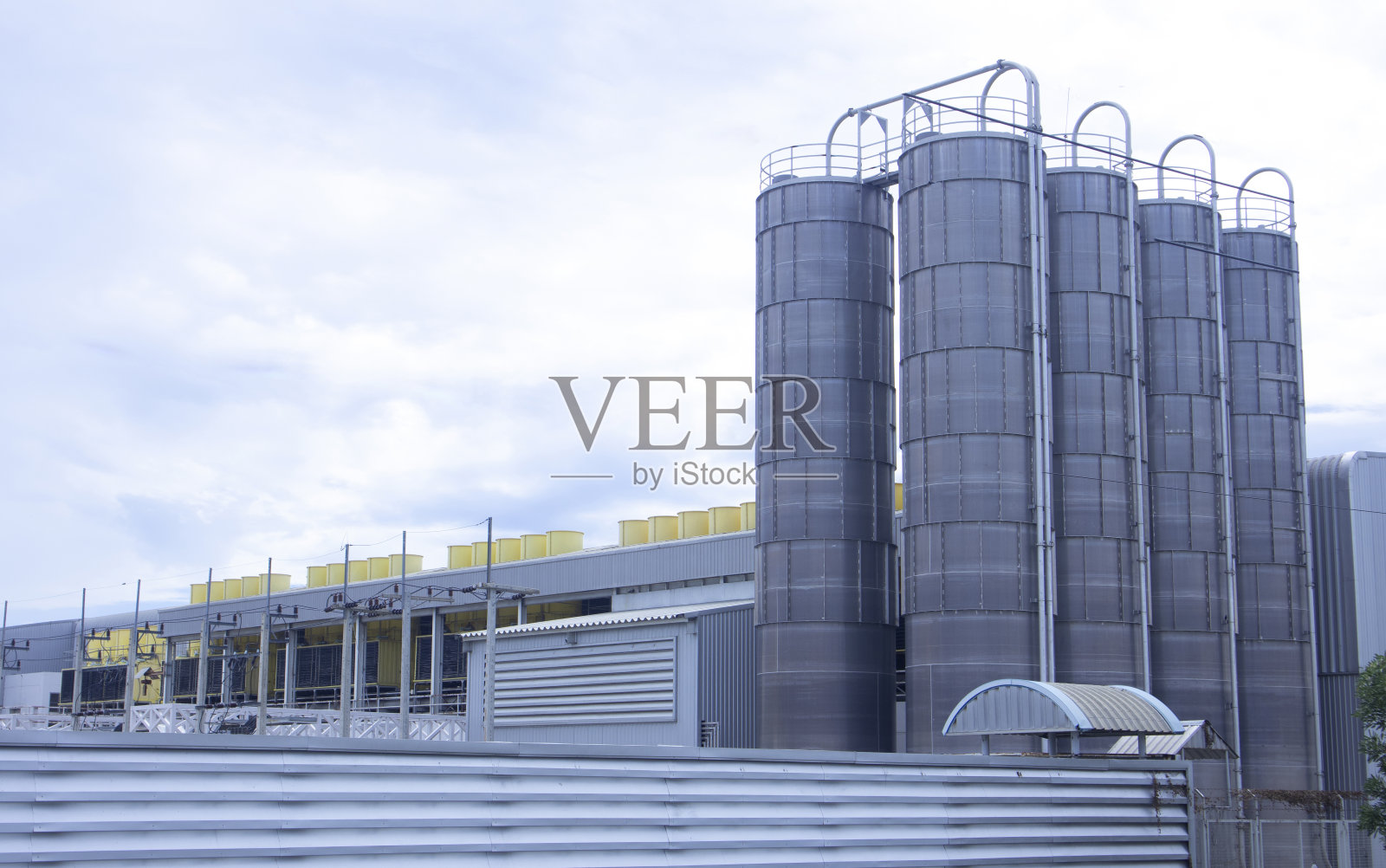 工业化学品储罐照片摄影图片