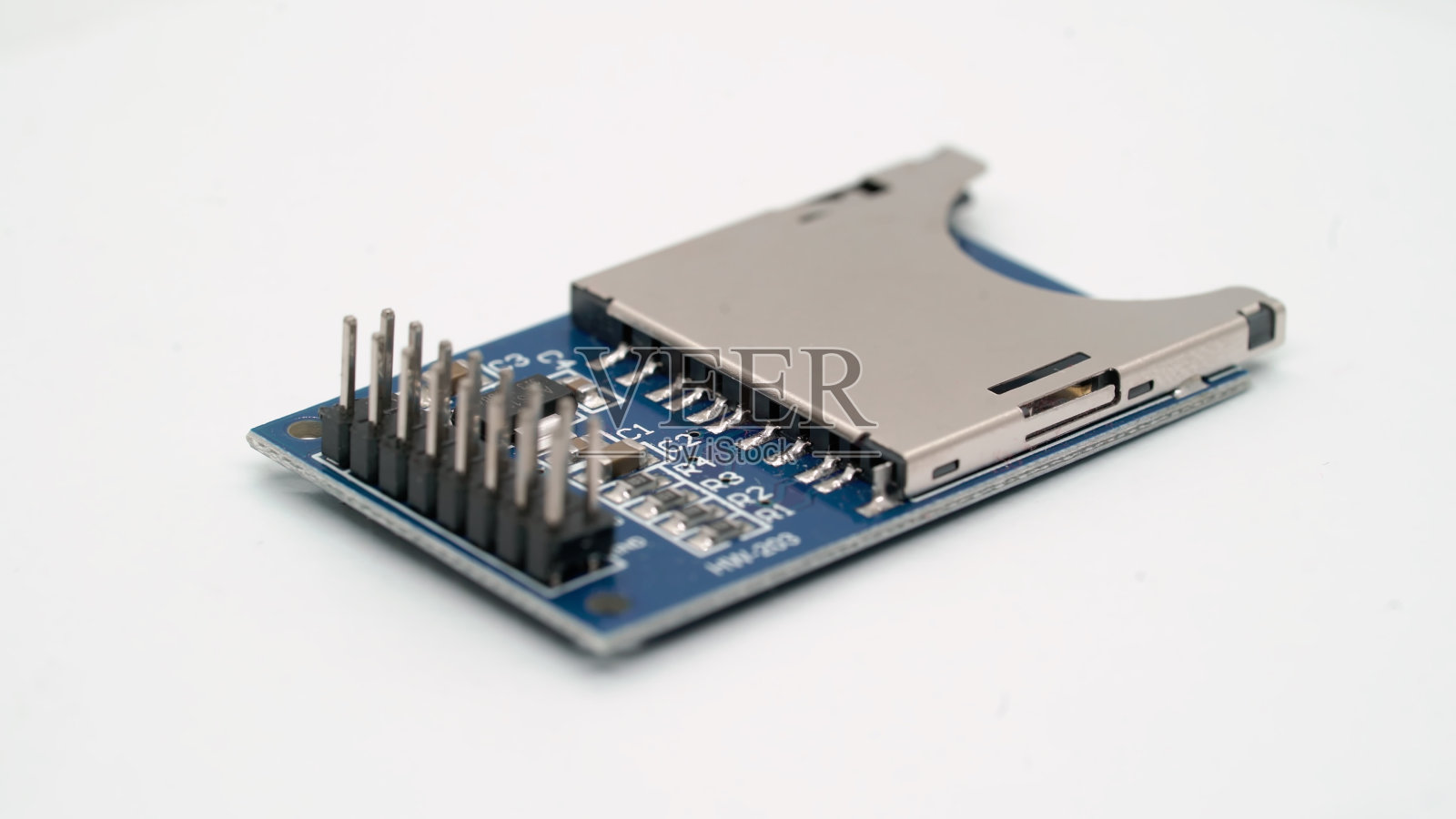 SD卡读卡器电子元件。小型单板计算机设备照片摄影图片