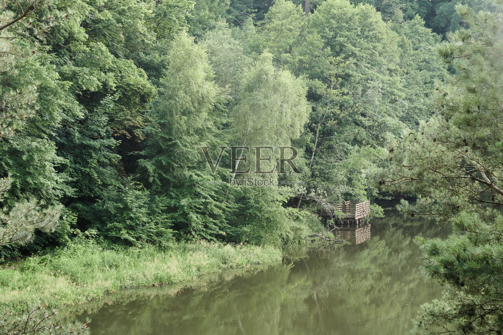 在波兰的奎萨河畔照片摄影图片