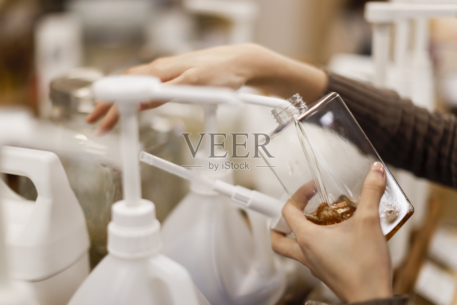 自带容器以减少浪费照片摄影图片