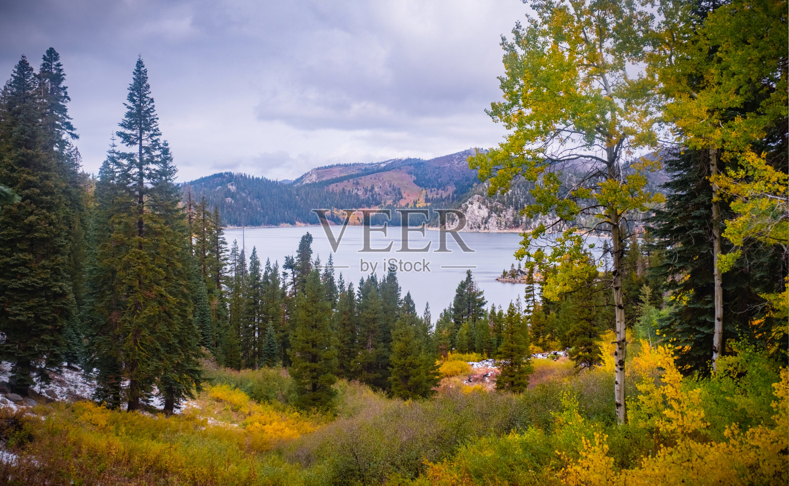 马里特湖-秋天照片摄影图片
