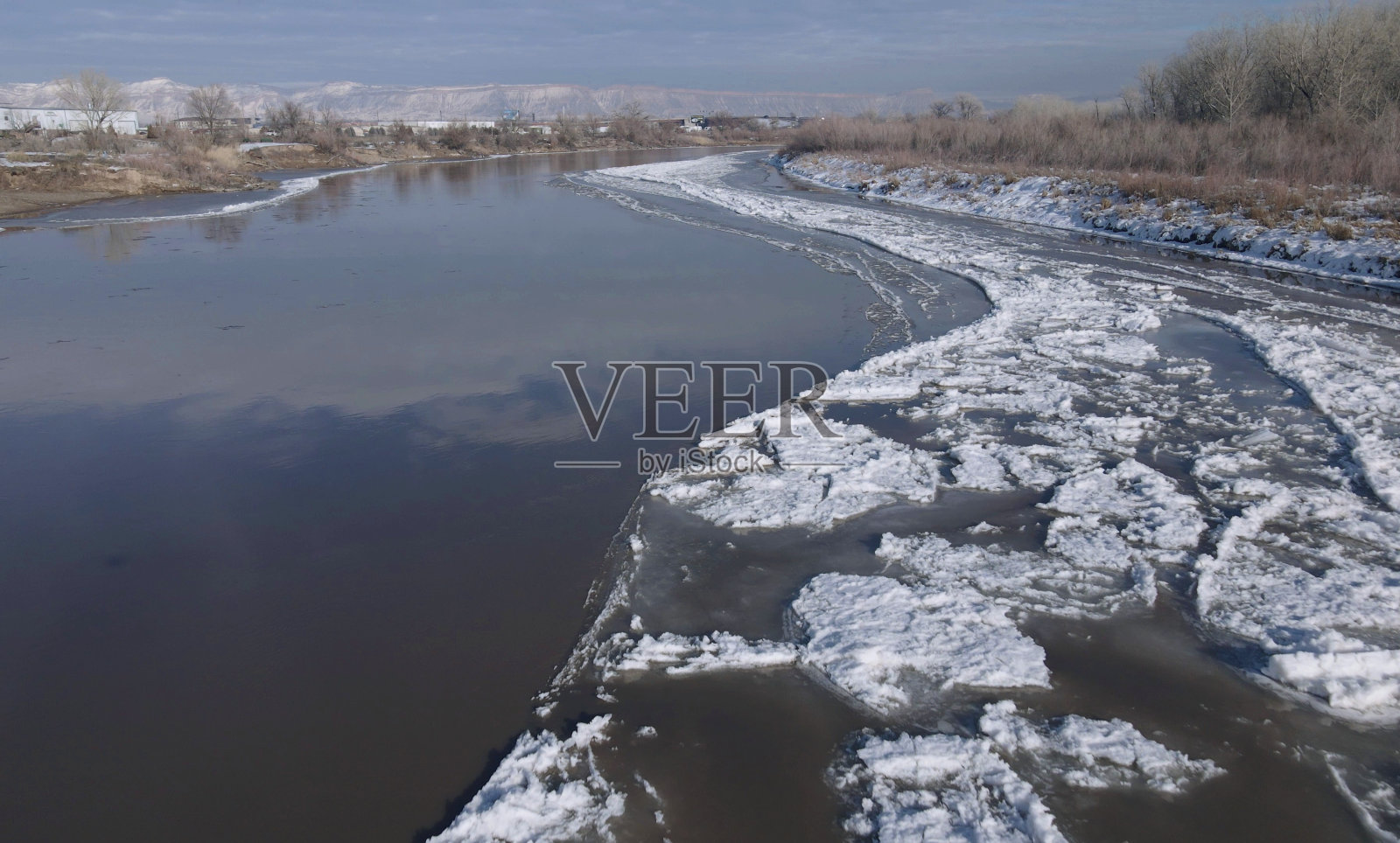 科罗拉多河冰流冬季Ariel POV的冰在流动的水极端天气条件照片系列照片摄影图片