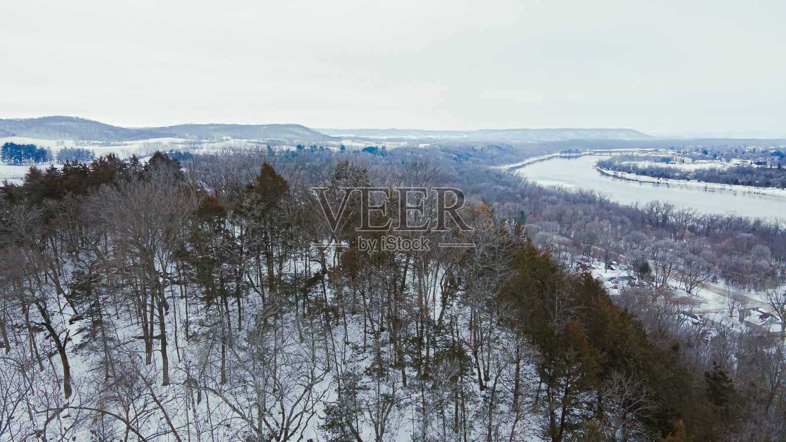 威斯康星州乡村的晨曦山丘照片摄影图片