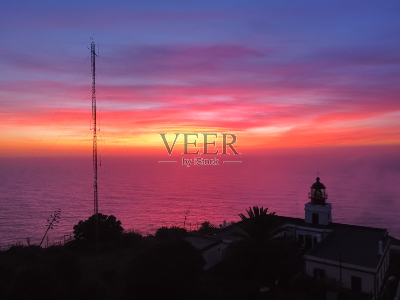 马德拉-蓬塔多帕戈-灯塔照片摄影图片