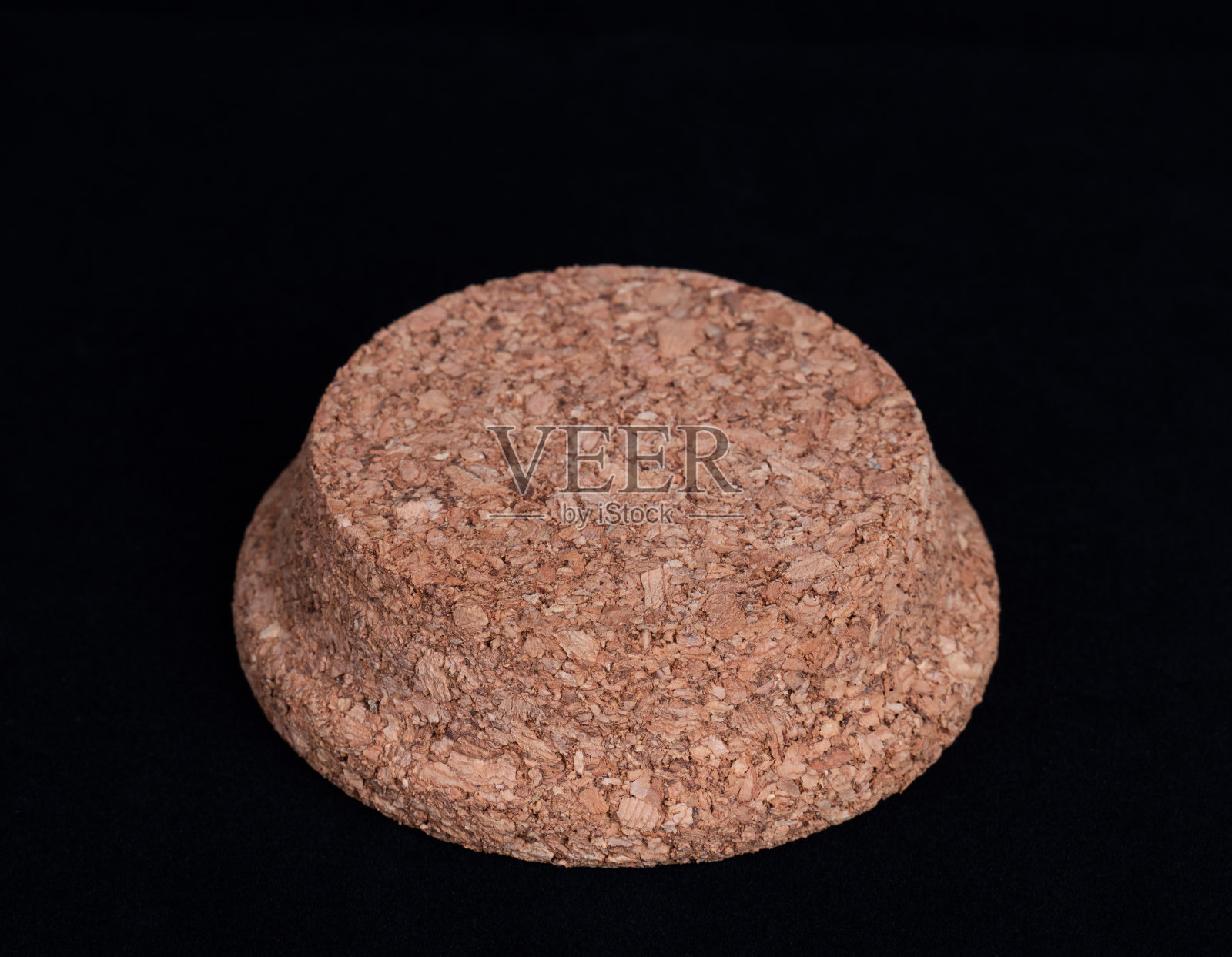 黑色背景的软木照片摄影图片