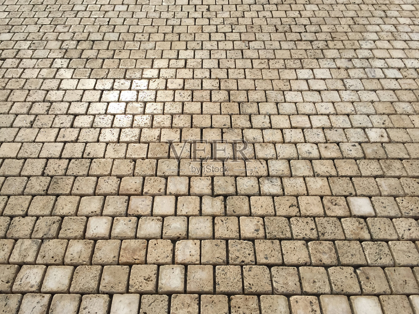 方形湿石地板，鹅卵石照片摄影图片