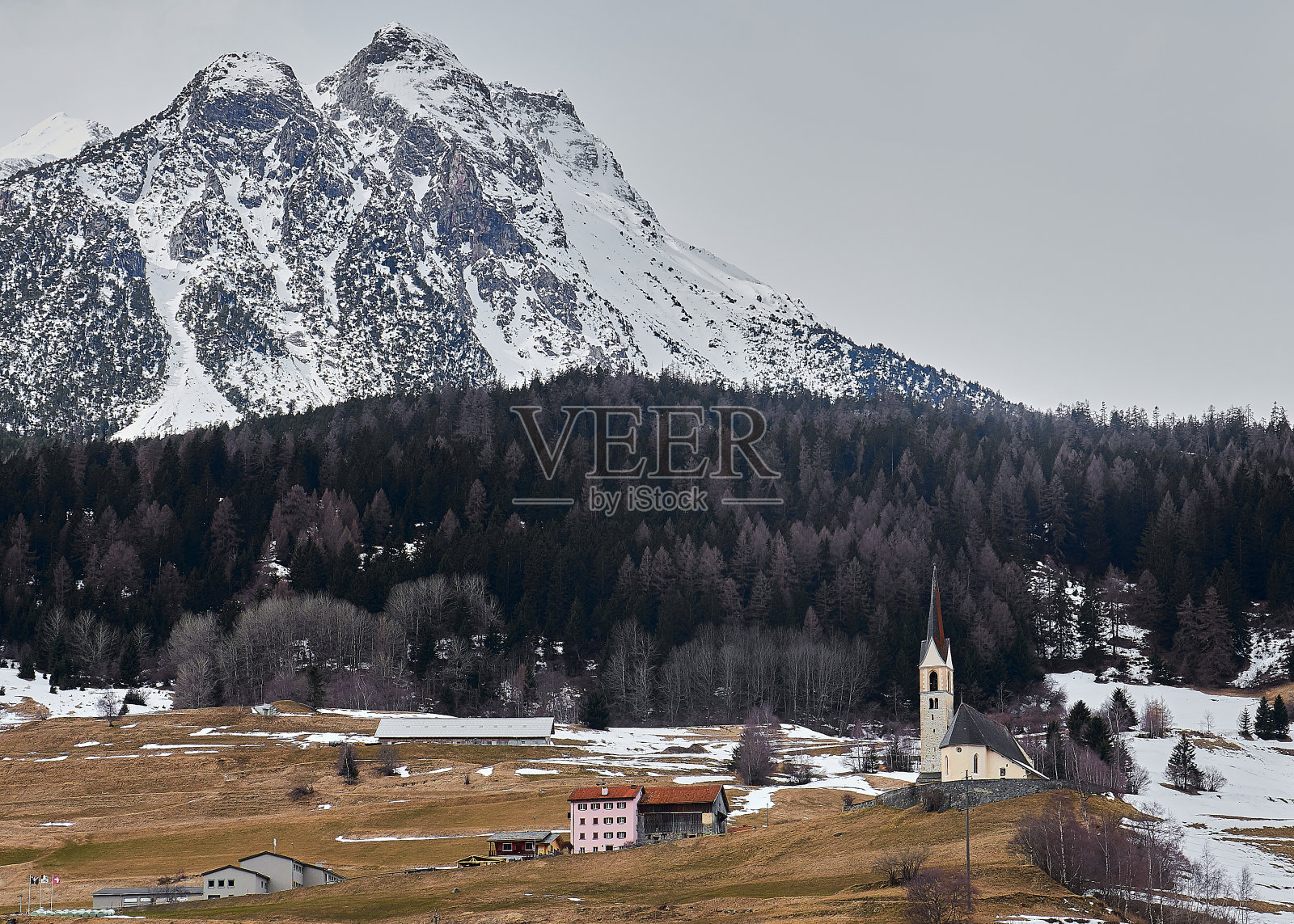 山中的村庄照片摄影图片
