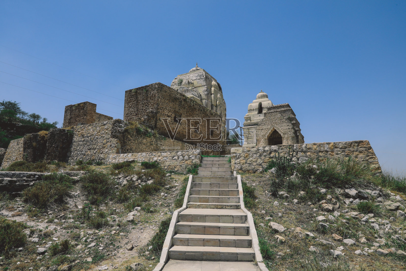 巴基斯坦，圣卡塔斯拉吉神庙遗址的全景照片摄影图片