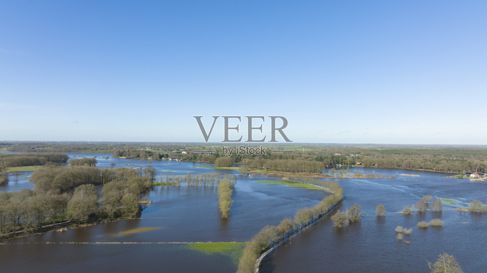 维特河高水位洪水在Vilsteren堰无人机观看照片摄影图片
