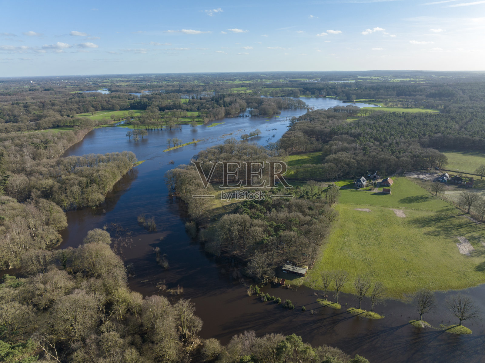 雷吉河高水位洪水无人机查看照片摄影图片