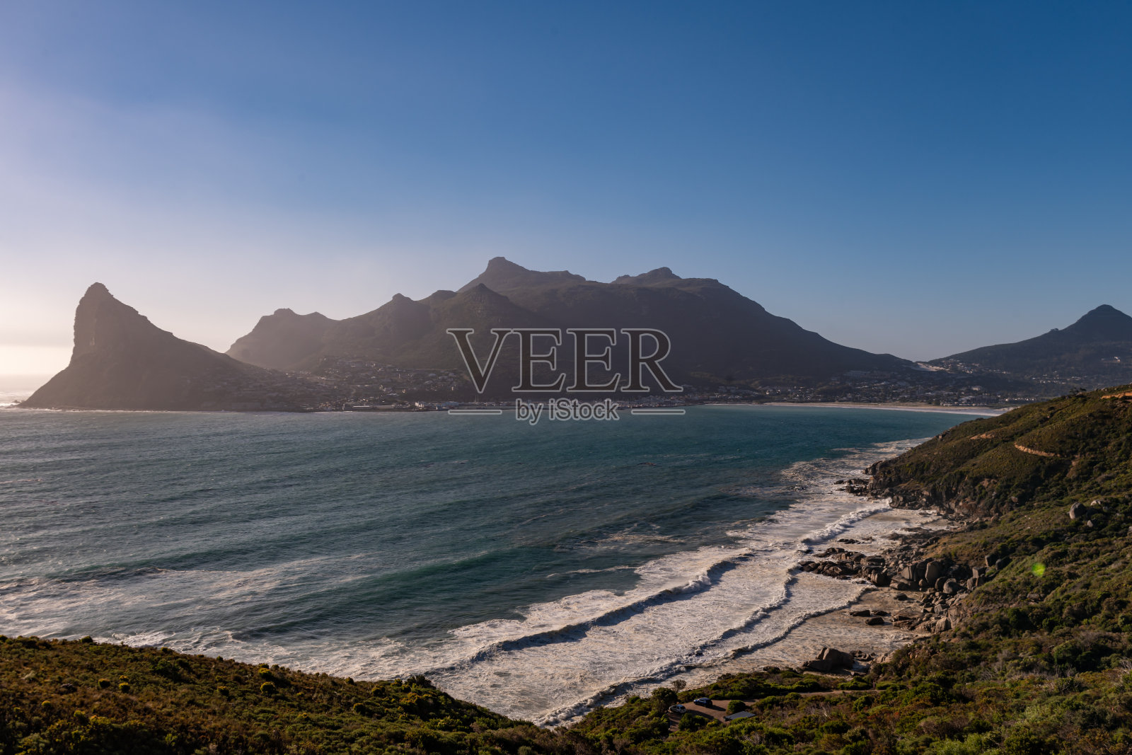 南非开普敦，查普曼峰大道上的豪特湾景观照片摄影图片