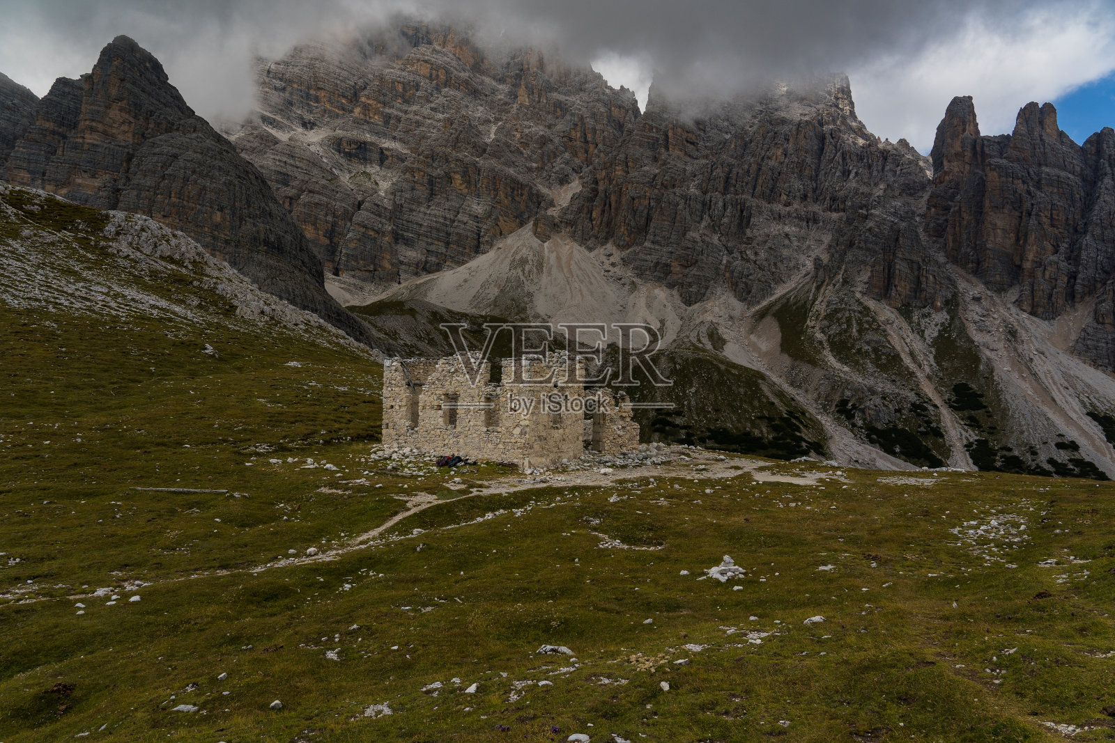 Rifugio popena，被遗忘的避难所照片摄影图片