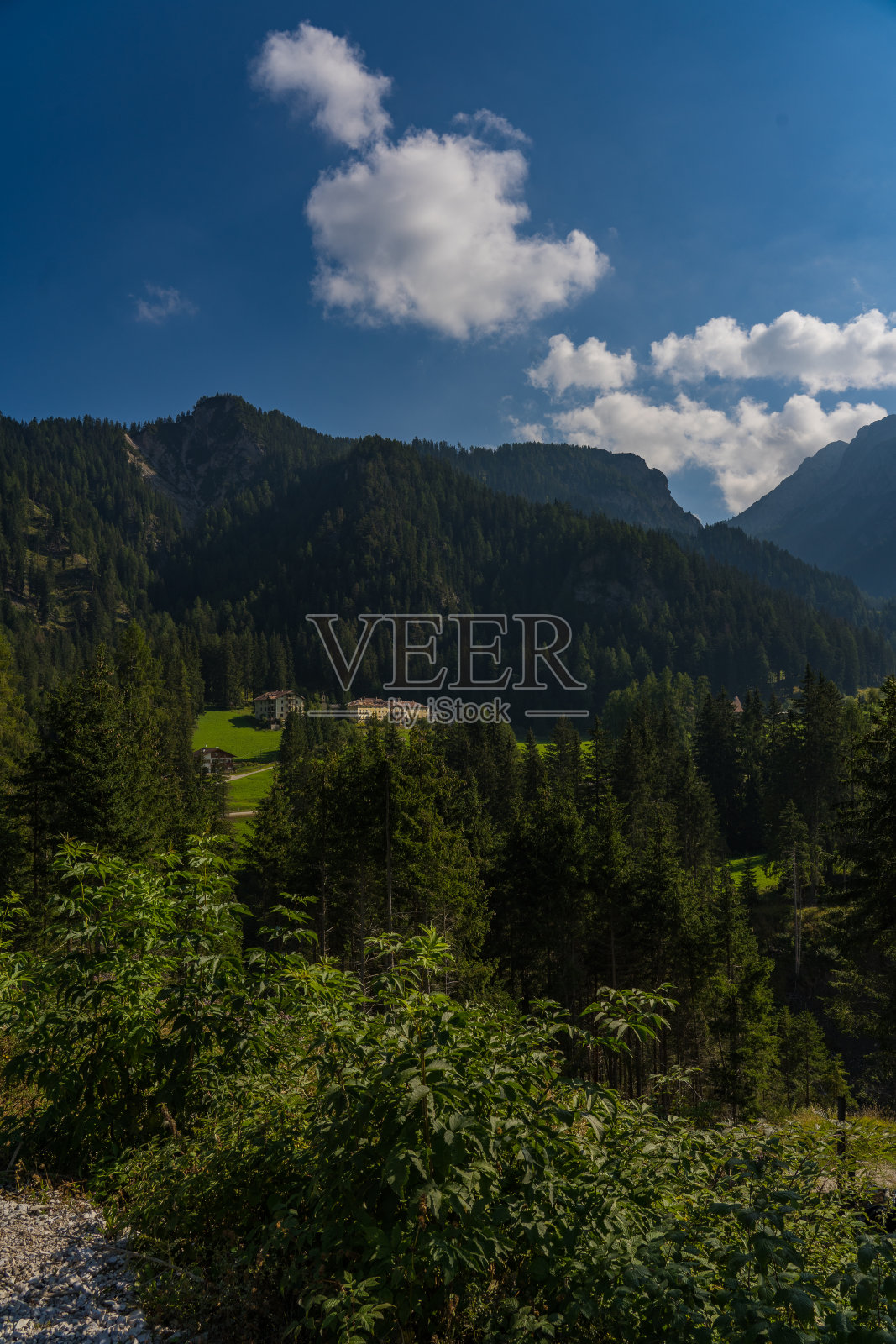 老布雷的浴场照片摄影图片