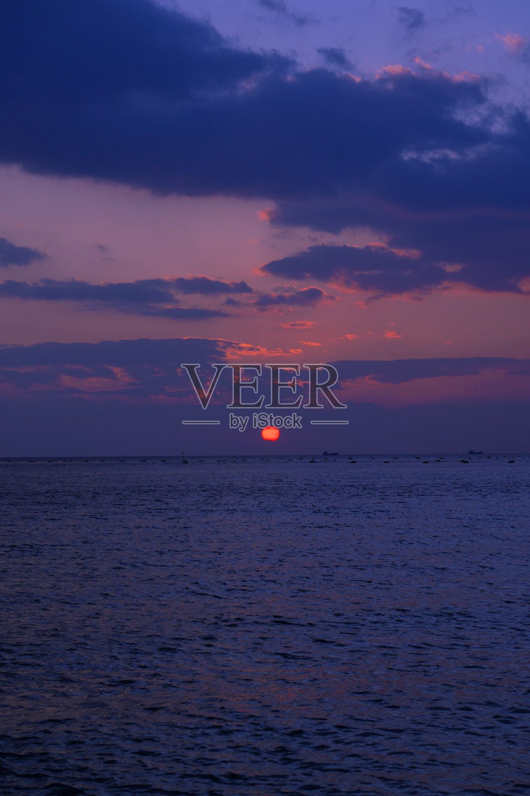 紫色的天空照片摄影图片