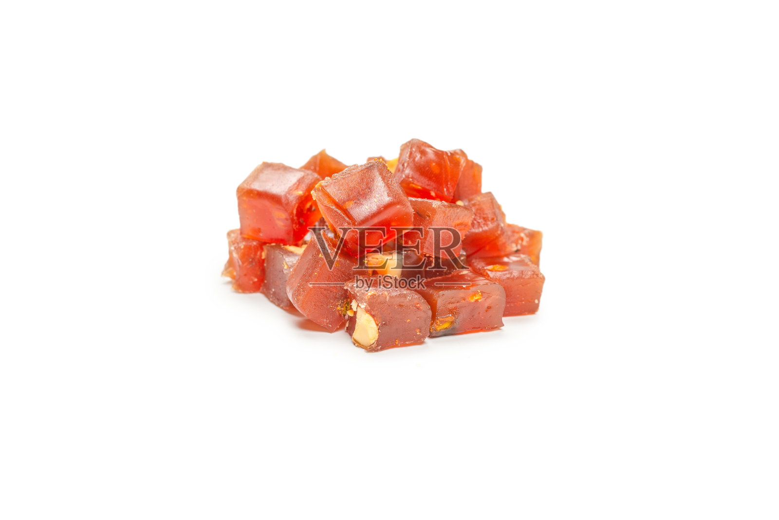 土耳其传统的喜悦与坚果孤立在白色背景上。照片摄影图片