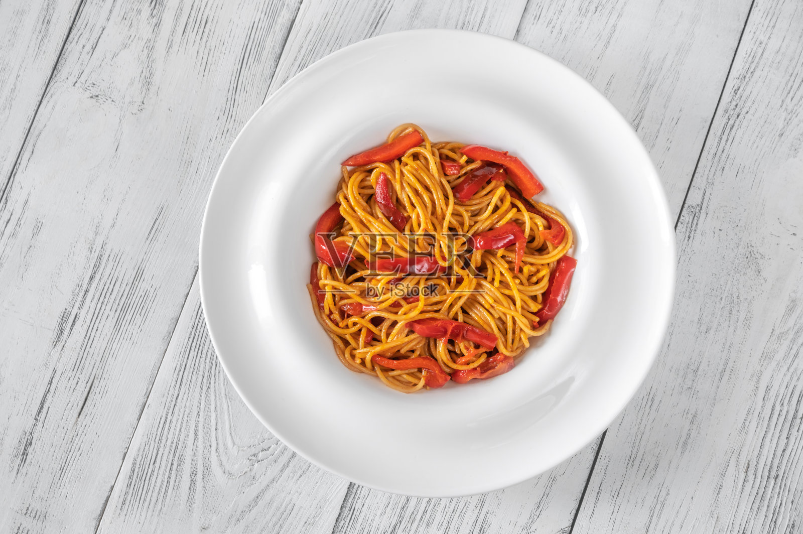 烤红辣椒意大利面照片摄影图片